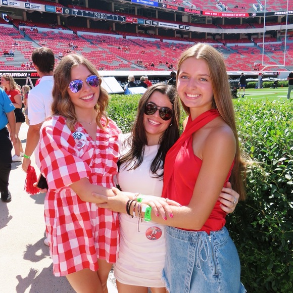 Meet your Posher, Madeline - Picture 3 of 8